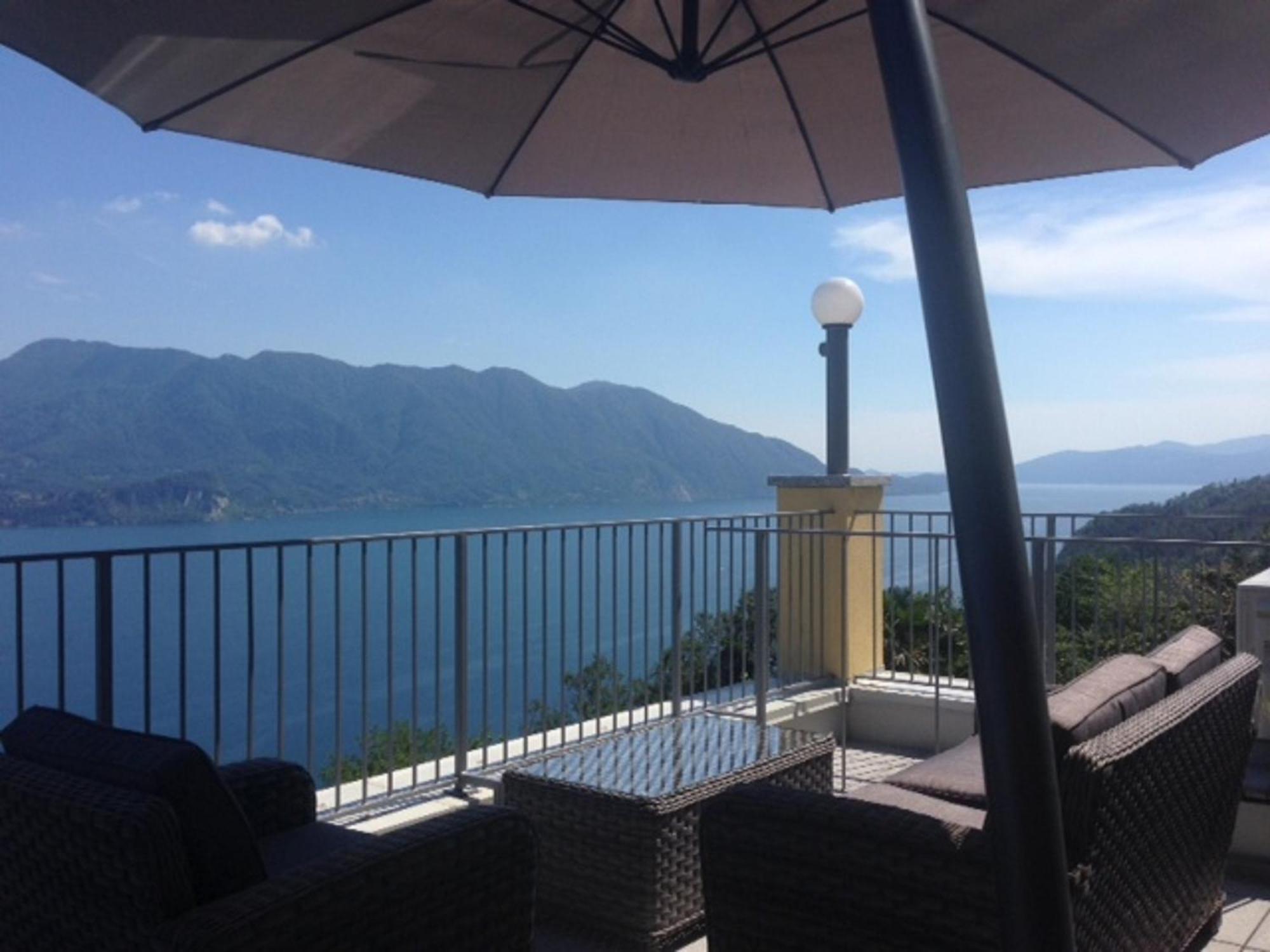 Residenza Le Camelie Appartement Oggebio Buitenkant foto